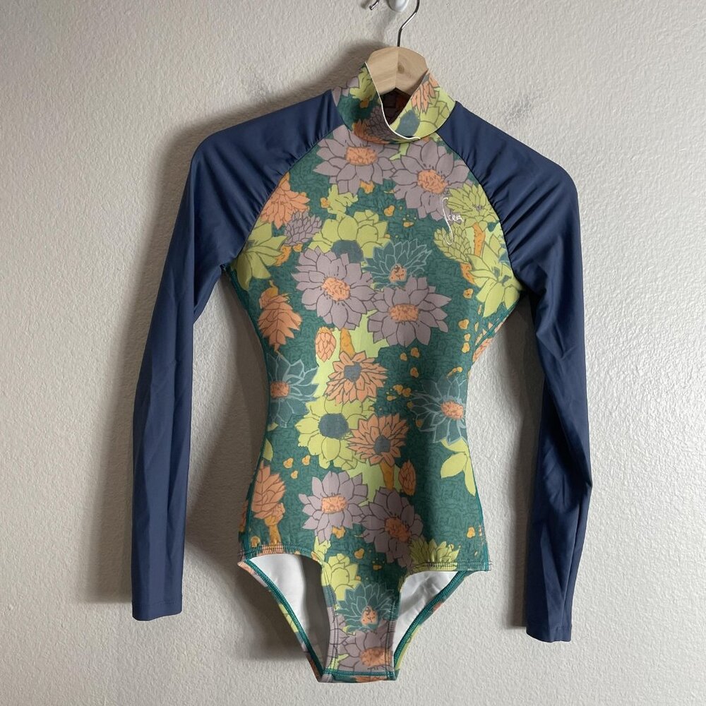 Seea Swimsuit Womens XS Blue Floral Long Sleeve‎ One Piece Surf Suit Swimsuit